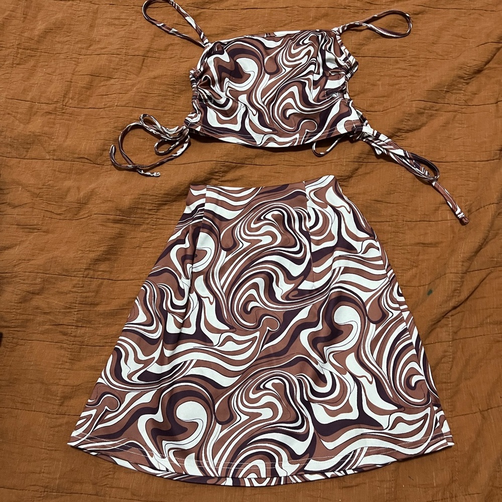 Cute 80s Inspired Matching Set with Crop Top.